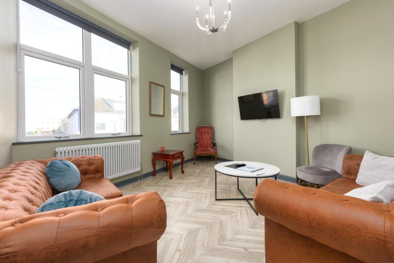 Ettie And Gigi'S Apartment Blackpool Luaran gambar