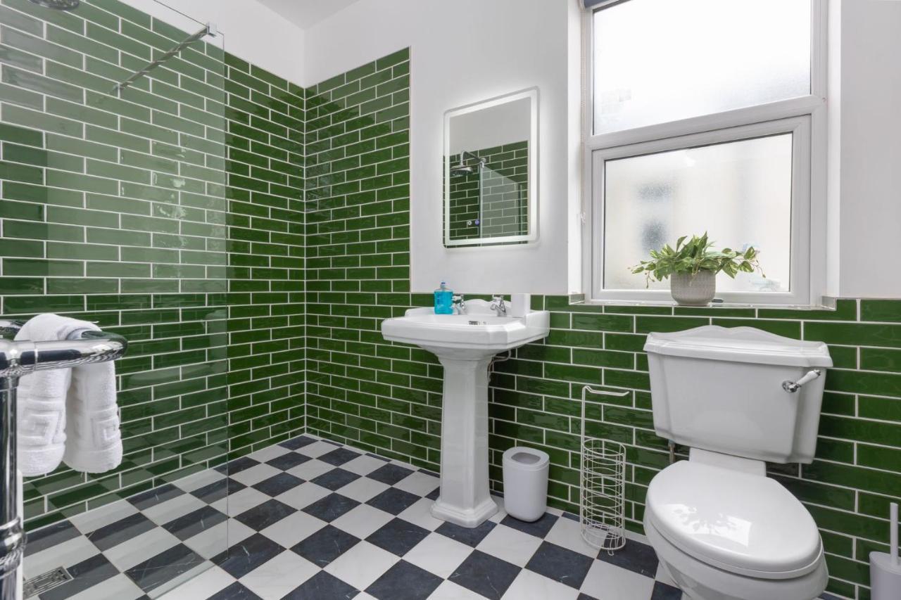 Ettie And Gigi'S Apartment Blackpool Luaran gambar